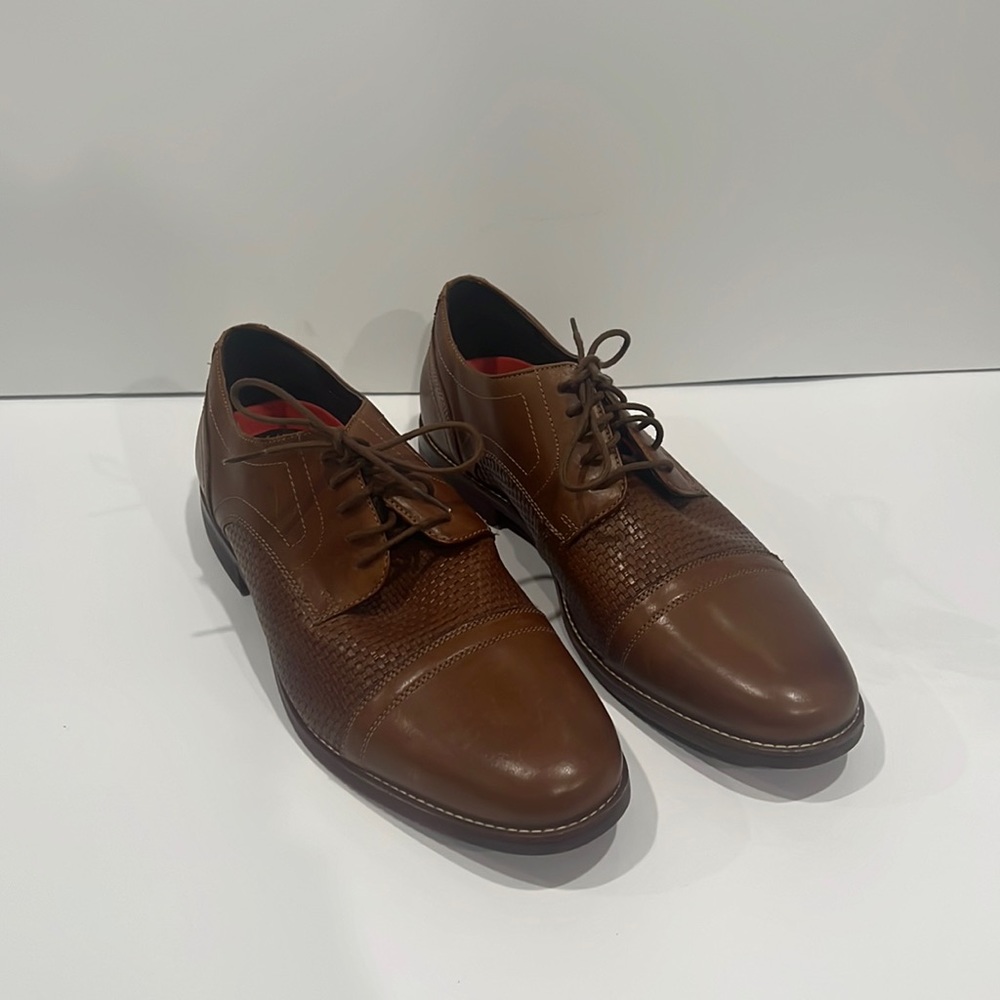 Never worn men’s leather dress shoes